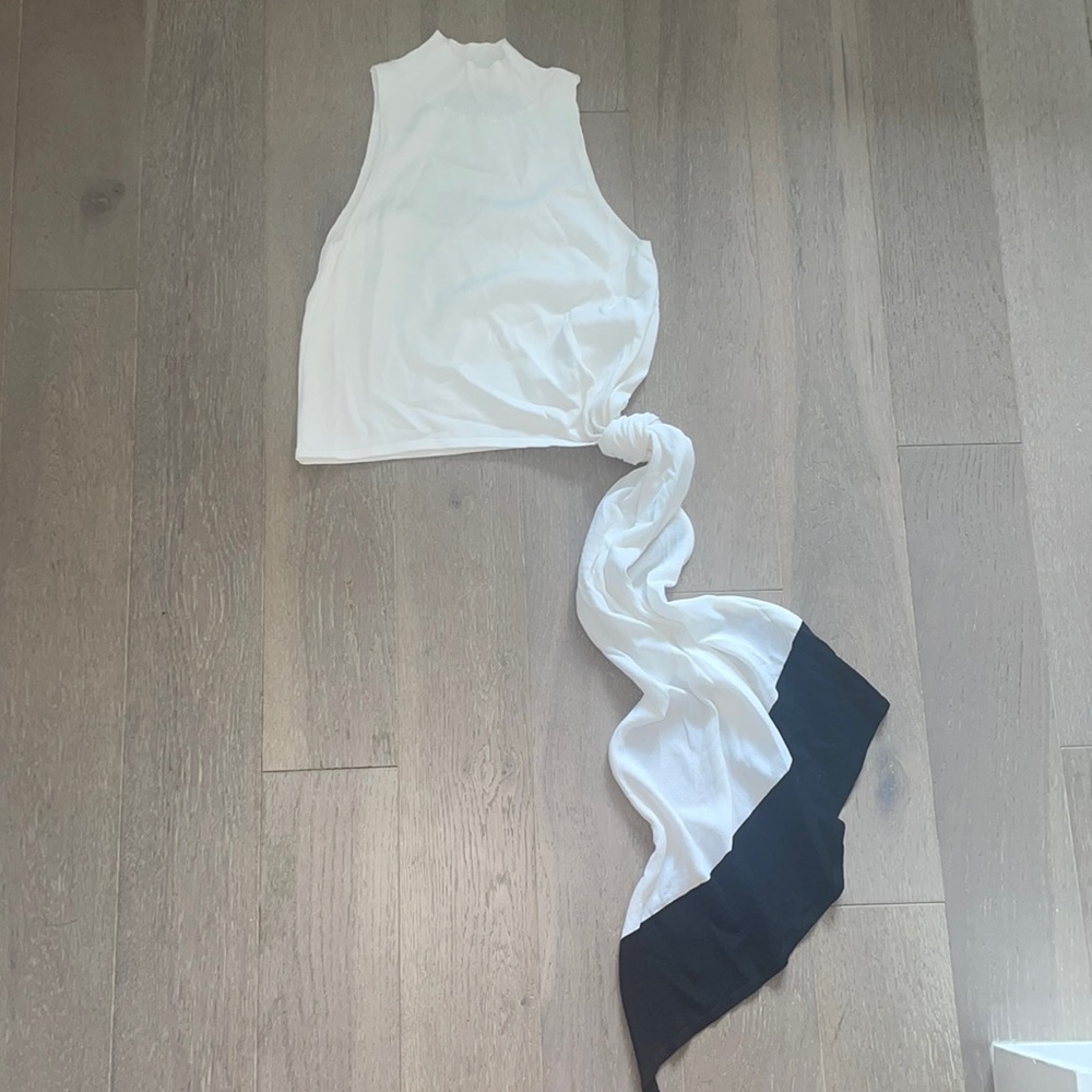 Mock Neck Sleeveless Sweater